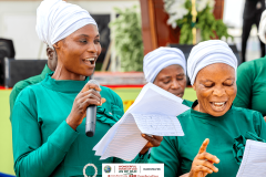 Choir-Ministration-D2-017
